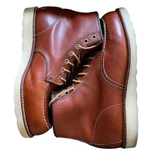 Red Wing Heritage MocToe Boot 9.5 D